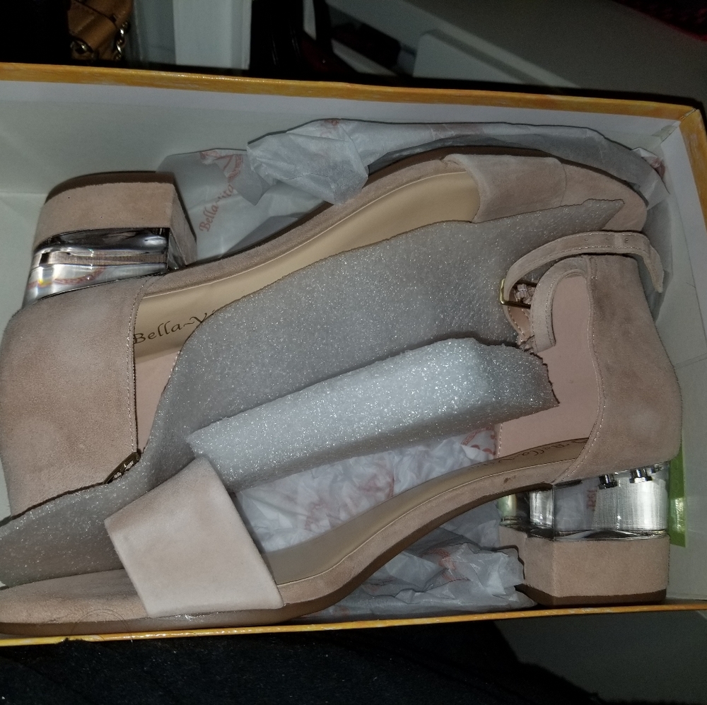Shoes - Picture 7 of 13